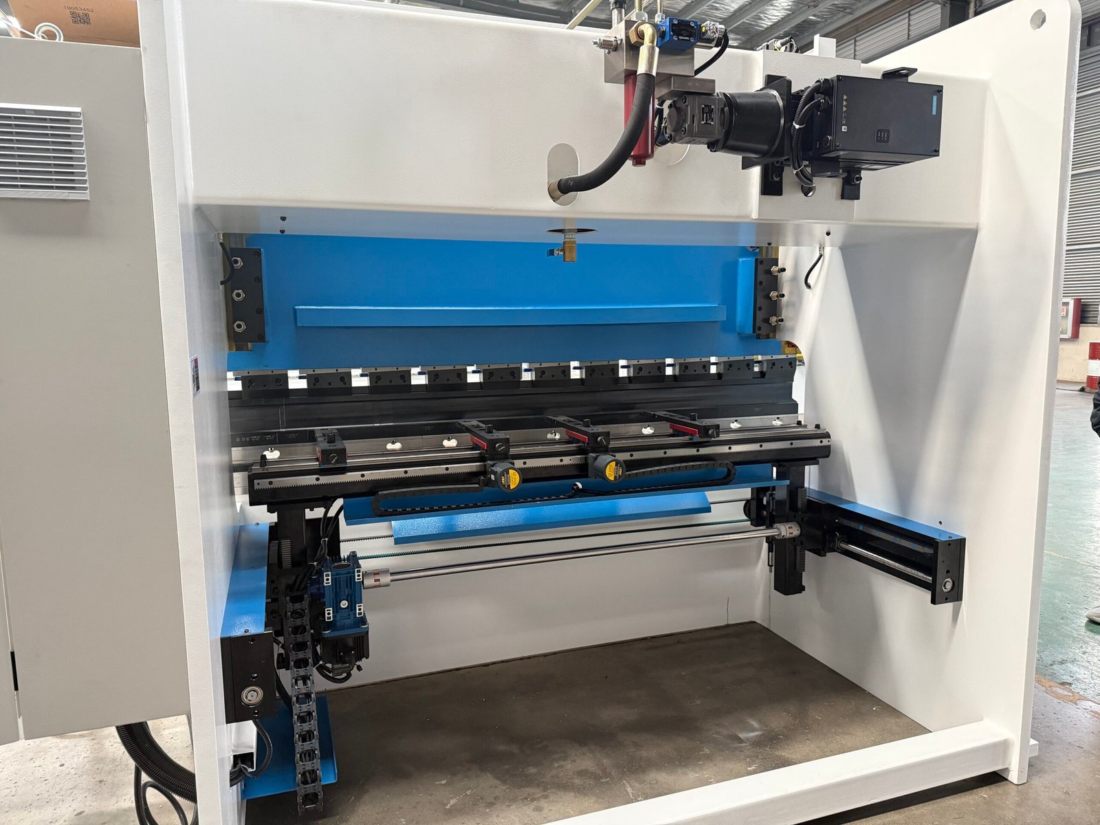 CNC Bending Machine Precision Performance