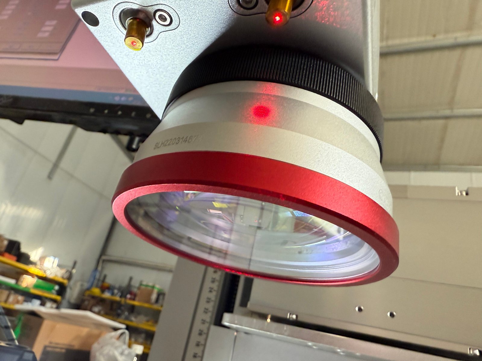 Wave-Optics Field Lens