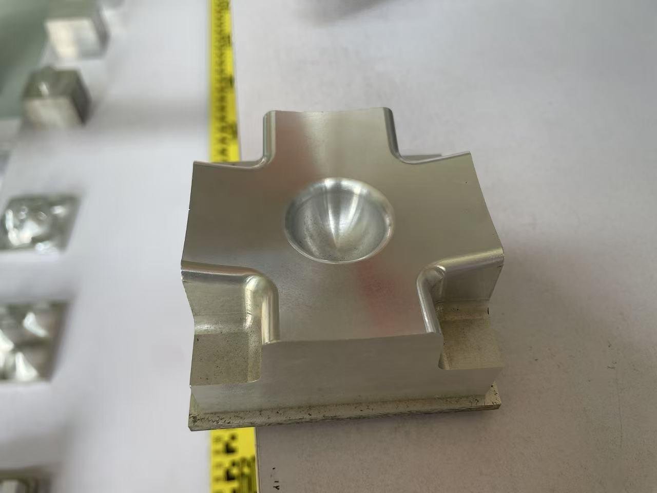 HORISTAR servo turret CNC lathe in production