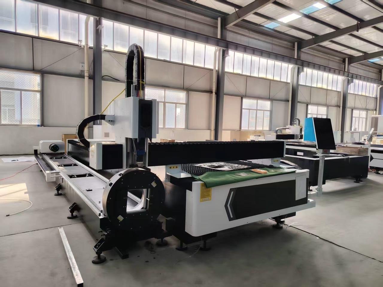 HORISTAR combined sheet and tube fiber laser cutting machine